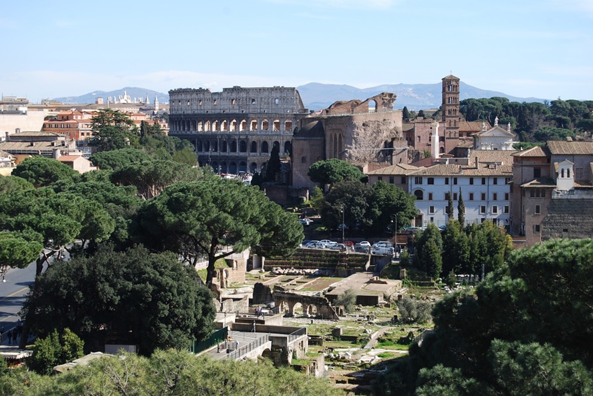 Uno dei monumenti più famosi al mondo: il Colosseo, ovvero l' Anfiteatro Flavio a Roma